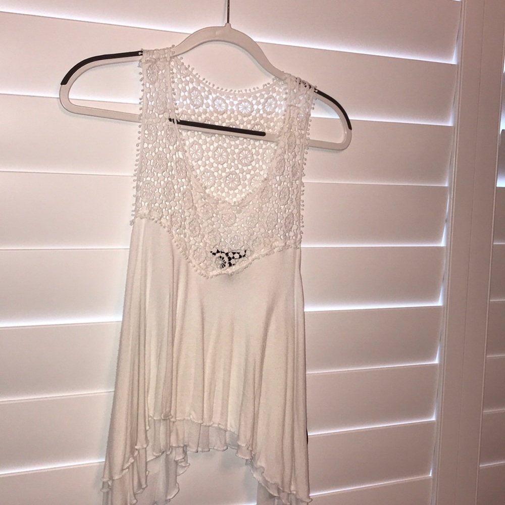 White tank top with design